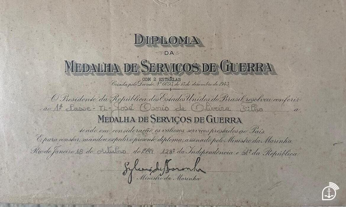 O diploma da Medalha de Serviços de Guerra, que o ex-combatente recebeu por bravura – Imagem: Arquivo pessoal