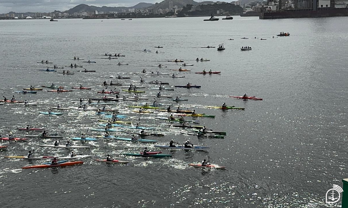 Largada da meia maratona de canoagem - Imagem: 1SG-EF R. Ferreira